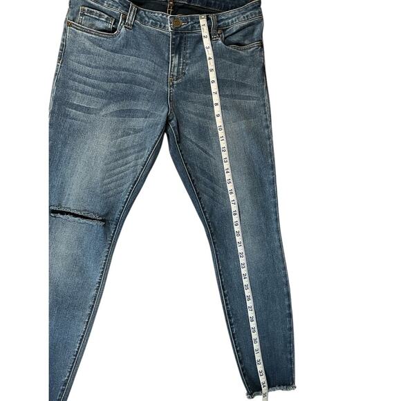 Kut From The Kloth Womens Blue Distressed Jeans Size 12 Soft Cotton Blend Skinny - Picture 8 of 10